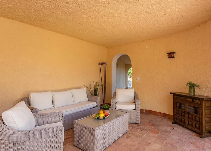 Aloe - Plusholidays *